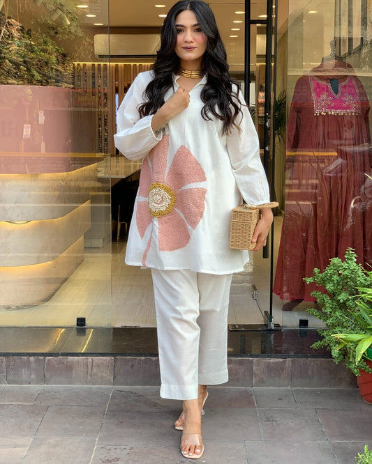 White Contemporary Tunic Set with 3D Blossom Appliqué